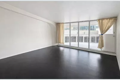 300 N State Street #2504, Chicago, IL 60654 - Photo 7