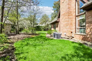 985 Coventry Ln, Highland Park, IL 60035 - Photo 43