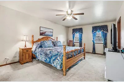 402 Badger Lane, Oswego, IL 60543 - Photo 15