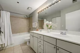 758 N Larrabee St, Chicago, IL 60654 - Photo 9