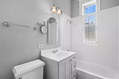 1658 W Nelson Street, Chicago, IL 60657 - Photo 13