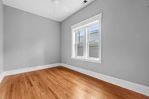 1658 W Nelson St, Chicago, IL 60657 - Photo 9