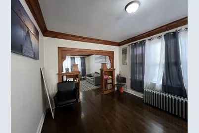 8242 S Houston Avenue, Chicago, IL 60617 - Photo 5