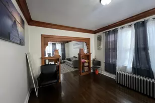 8242 S Houston Ave, Chicago, IL 60617 - Photo 5