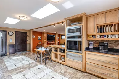 521 Castlewood Lane, Buffalo Grove, IL 60089 - Photo 19