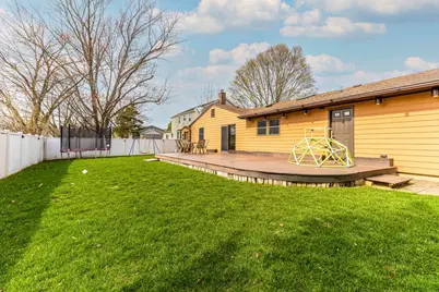 521 Castlewood Lane, Buffalo Grove, IL 60089 - Photo 37