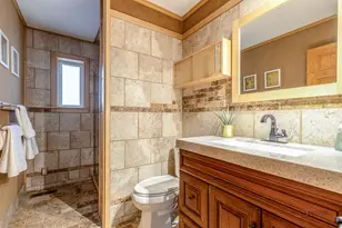 521 Castlewood Ln, Buffalo Grove, IL 60089 - Photo 21