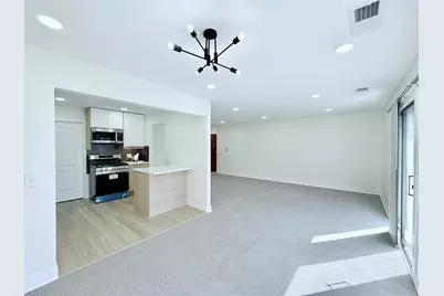 98 Marble Hill Court #B2, Schaumburg, IL 60193 - Photo 7