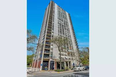 1355 N Sandburg Terrace #2005, Chicago, IL 60610 - Photo 1