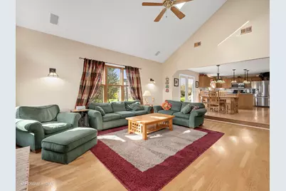 230 Plumtree Lane, West Chicago, IL 60185 - Photo 7