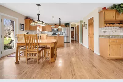 230 Plumtree Lane, West Chicago, IL 60185 - Photo 9