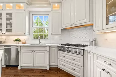 1045 Woodlawn Road, Glenview, IL 60025 - Photo 17