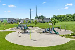 1845 Diamond Dr, Elgin, IL 60124 - Photo 29