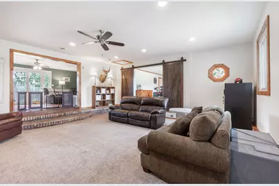 19203 Collins Road, Marengo, IL 60152 - Photo 5