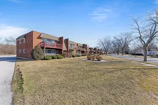 539 N Pleasant Dr, Glenwood, IL 60425 - Photo 1