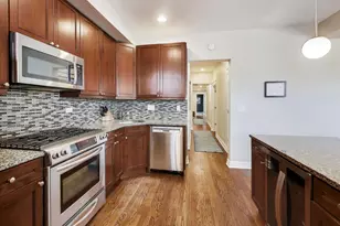 4441 N Beacon St, Chicago, IL 60640 - Photo 11