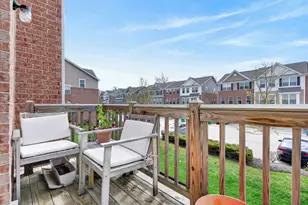 17 Grey Wolf Dr, Wheeling, IL 60090 - Photo 7