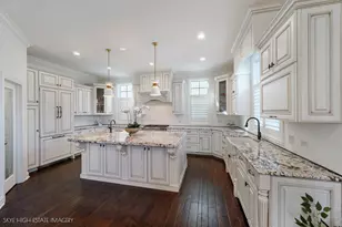 1 Willowcrest Dr, Oak Brook, IL 60523 - Photo 11