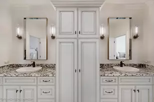 1 Willowcrest Dr, Oak Brook, IL 60523 - Photo 35