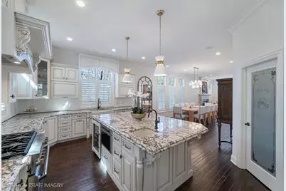 1 Willowcrest Drive, Oak Brook, IL 60523 - Photo 9