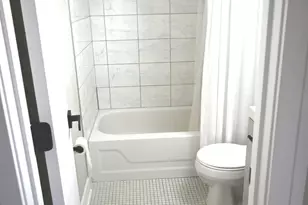 1463 Mercury Dr, Schaumburg, IL 60193 - Photo 7