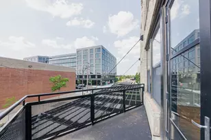 1151 W 15th St, Chicago, IL 60608 - Photo 17