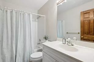 1426 Trailwood Dr, Crystal Lake, IL 60014 - Photo 11