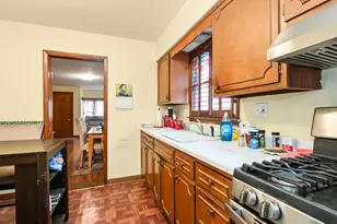 156 E 10th St, Chicago Heights, IL 60411 - Photo 7