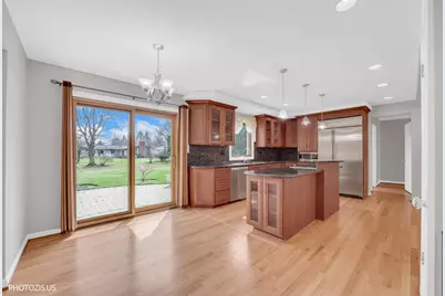 3235 Robincrest Drive, Northbrook, IL 60062 - Photo 15