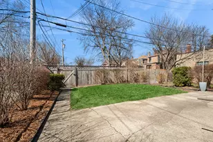 7446 N Rockwell St, Chicago, IL 60645 - Photo 21