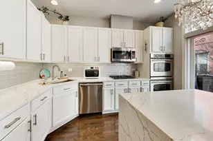 511 N Peoria St, Chicago, IL 60642 - Photo 17