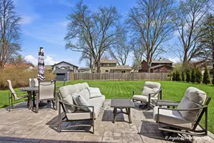 412 Surrey Ln, Lindenhurst, IL 60046 - Photo 35