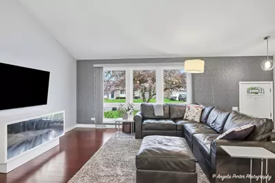 412 Surrey Lane, Lindenhurst, IL 60046 - Photo 7