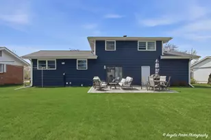 412 Surrey Ln, Lindenhurst, IL 60046 - Photo 39