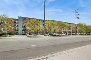 9355 Irving Park Rd, Schiller Park, IL 60176 - Photo 21