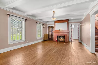 427 E Benton Street, Aurora, IL 60505 - Photo 5