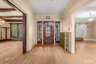 427 E Benton St, Aurora, IL 60505 - Photo 5