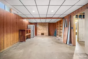 427 E Benton St, Aurora, IL 60505 - Photo 27