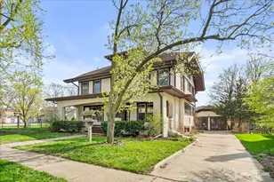 427 E Benton St, Aurora, IL 60505 - Photo 3