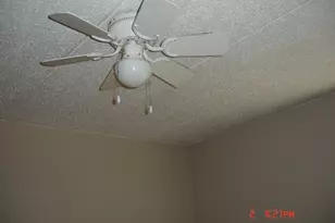 708 N Briar Hill Ln, Addison, IL 60101 - Photo 3