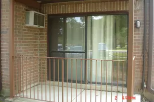 708 N Briar Hill Ln, Addison, IL 60101 - Photo 3