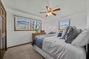 2477 Cambridge Dr, Aurora, IL 60506 - Photo 17