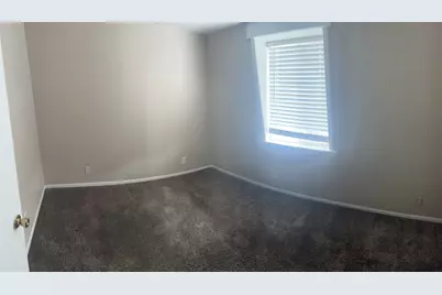 273 S 3rd Avenue, Kankakee, IL 60901 - Photo 11