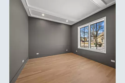 2009 Robincrest Lane, Glenview, IL 60025 - Photo 9