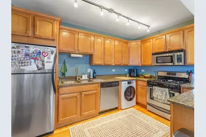 2737 N Kimball Avenue #3, Chicago, IL 60647 - Photo 9