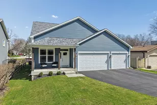 606 McHenry Ave, McHenry, IL 60050 - Photo 3