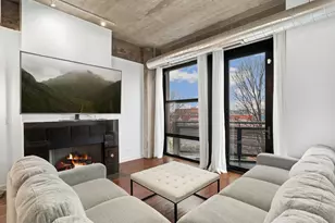 1111 W 15th St, Chicago, IL 60608 - Photo 11