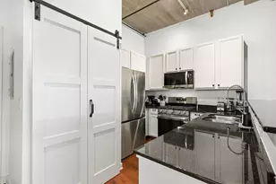 1111 W 15th St, Chicago, IL 60608 - Photo 9