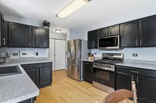 39907 Walton Ln, Beach Park, IL 60083 - Photo 11