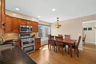 405 Caren Dr, Buffalo Grove, IL 60089 - Photo 7